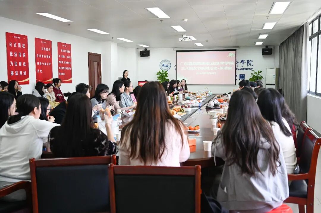 致广酒的她：以微光，耀芳华