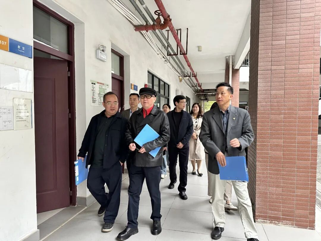 开学首日“把脉”课堂：我校开展教学巡查筑牢新学期教学根基